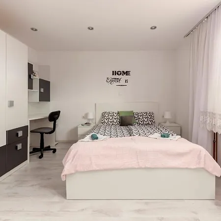 דירה Mountain Sunrise שקופיה-לוקה