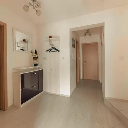 דירה Mountain Sunrise