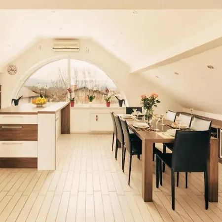 דירה Mountain Sunrise