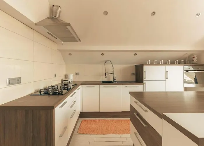 Mountain Sunrise شقة *