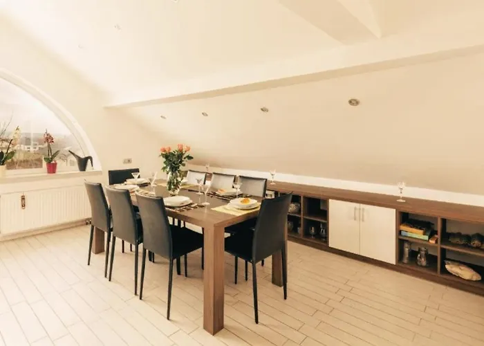 Mountain Sunrise شقة